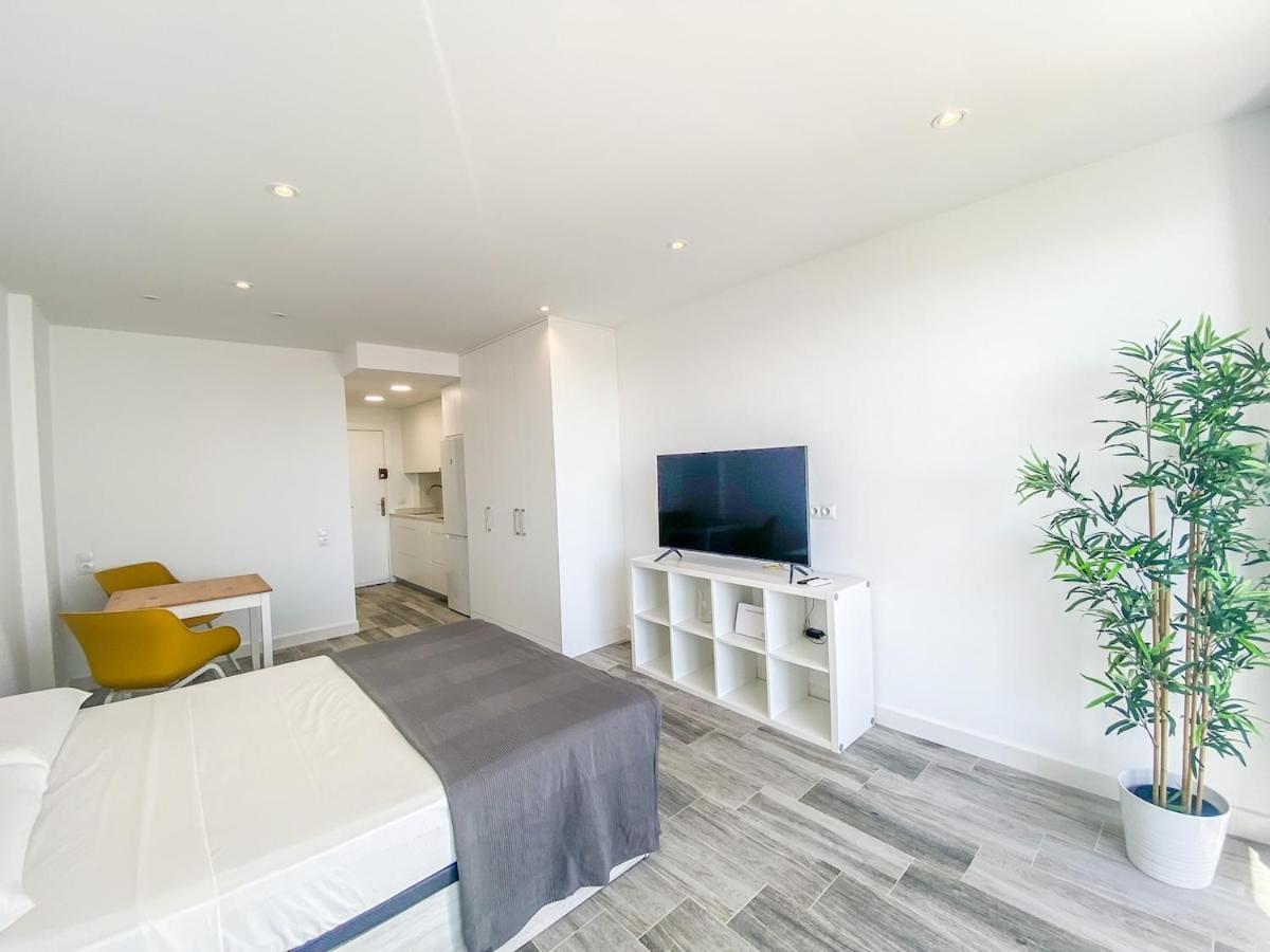Wifi, Terraza, Piscina Y Acceso Privado A La Playa Apartment Торемолинос Екстериор снимка